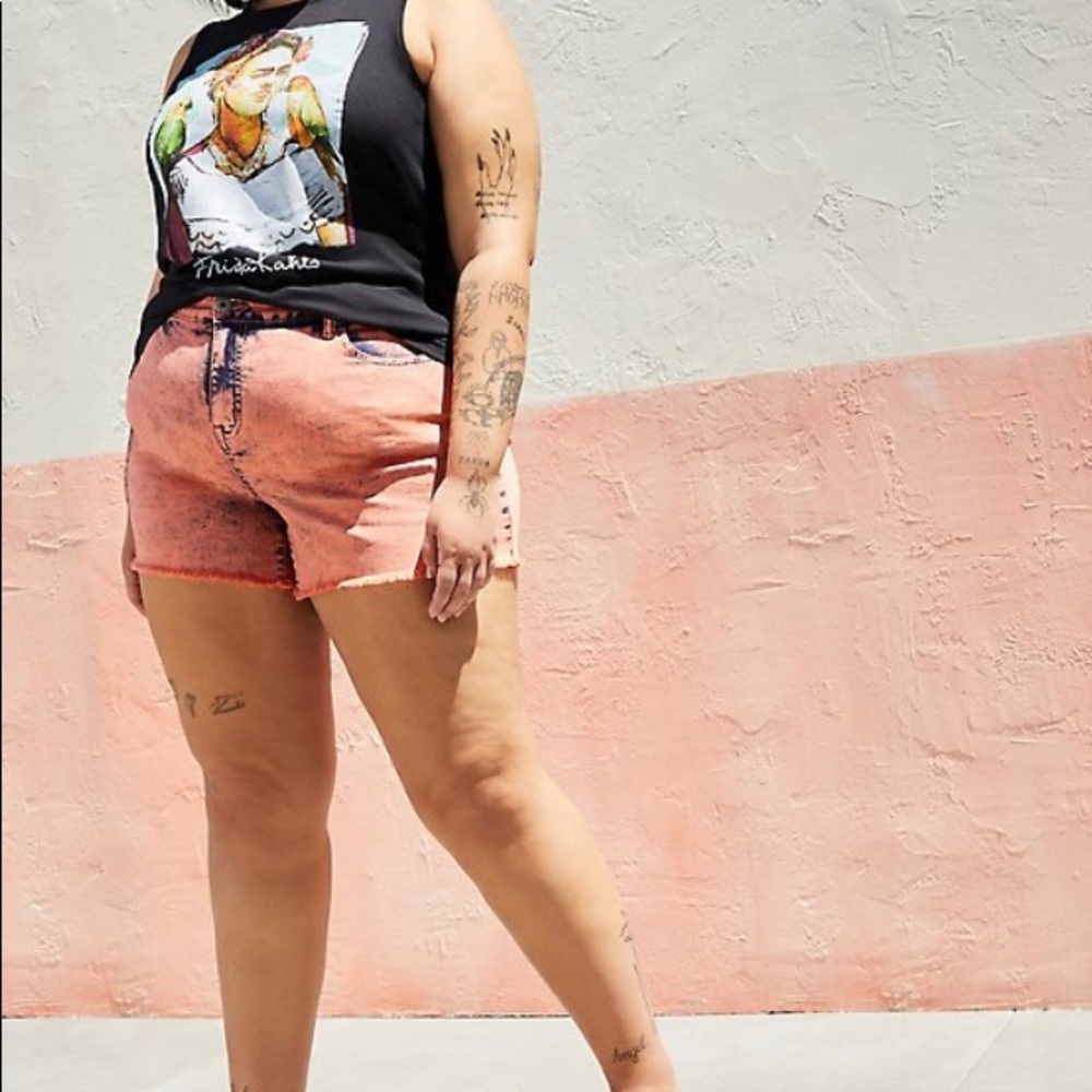 Torrid Midi Short - Vintage Stretch Coral Acid Wash